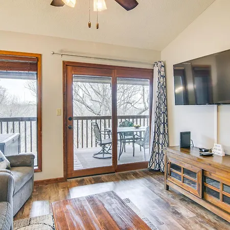 Family-Friendly Condo 1 Mi To Silver Dollar City!